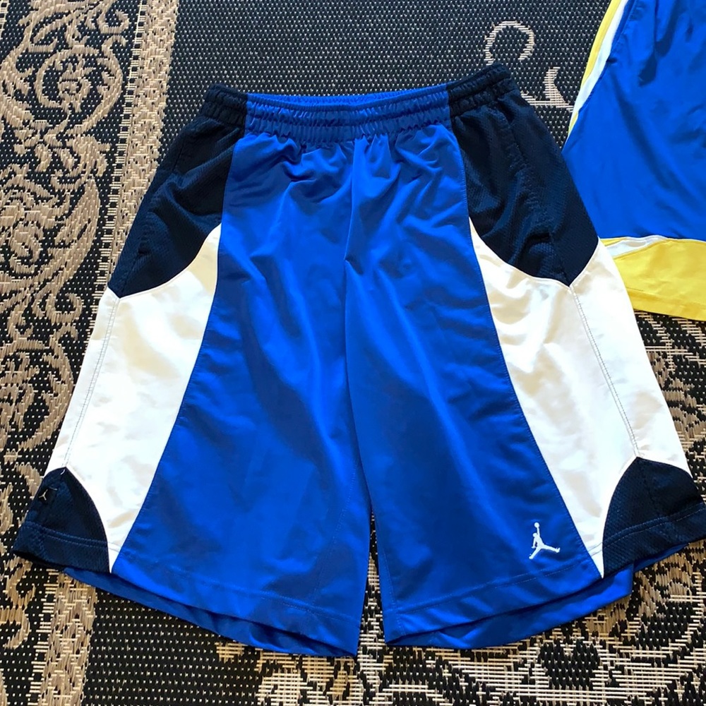 NIKE JORDAN SHORTS